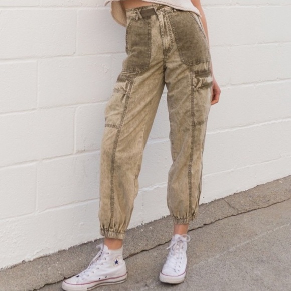Urban Outfitters Ledge Block Cargo Pants Size US 4 Utility Joggers - Picture 1 of 8